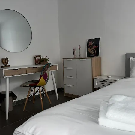 Apartment Xox Comfort Obregia Bucharest