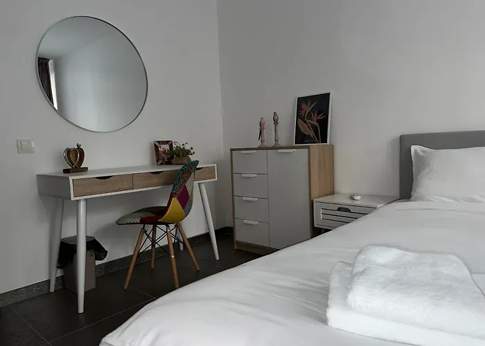 Apartment Xox Comfort Obregia Bucharest